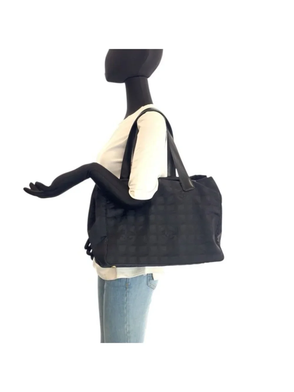 Chanel New Travel Tote - Picture 7 of 9